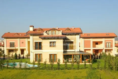 Idealist Kent villa