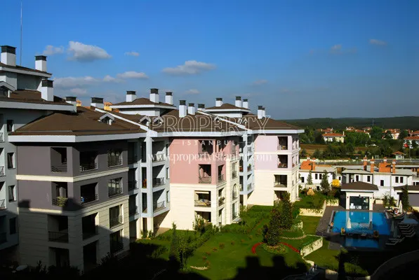 Istanbul Bis compound
