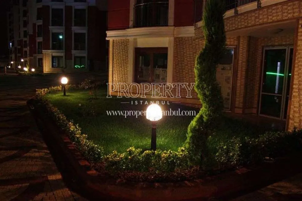 Kasr-i Lena Cekmekoy compound