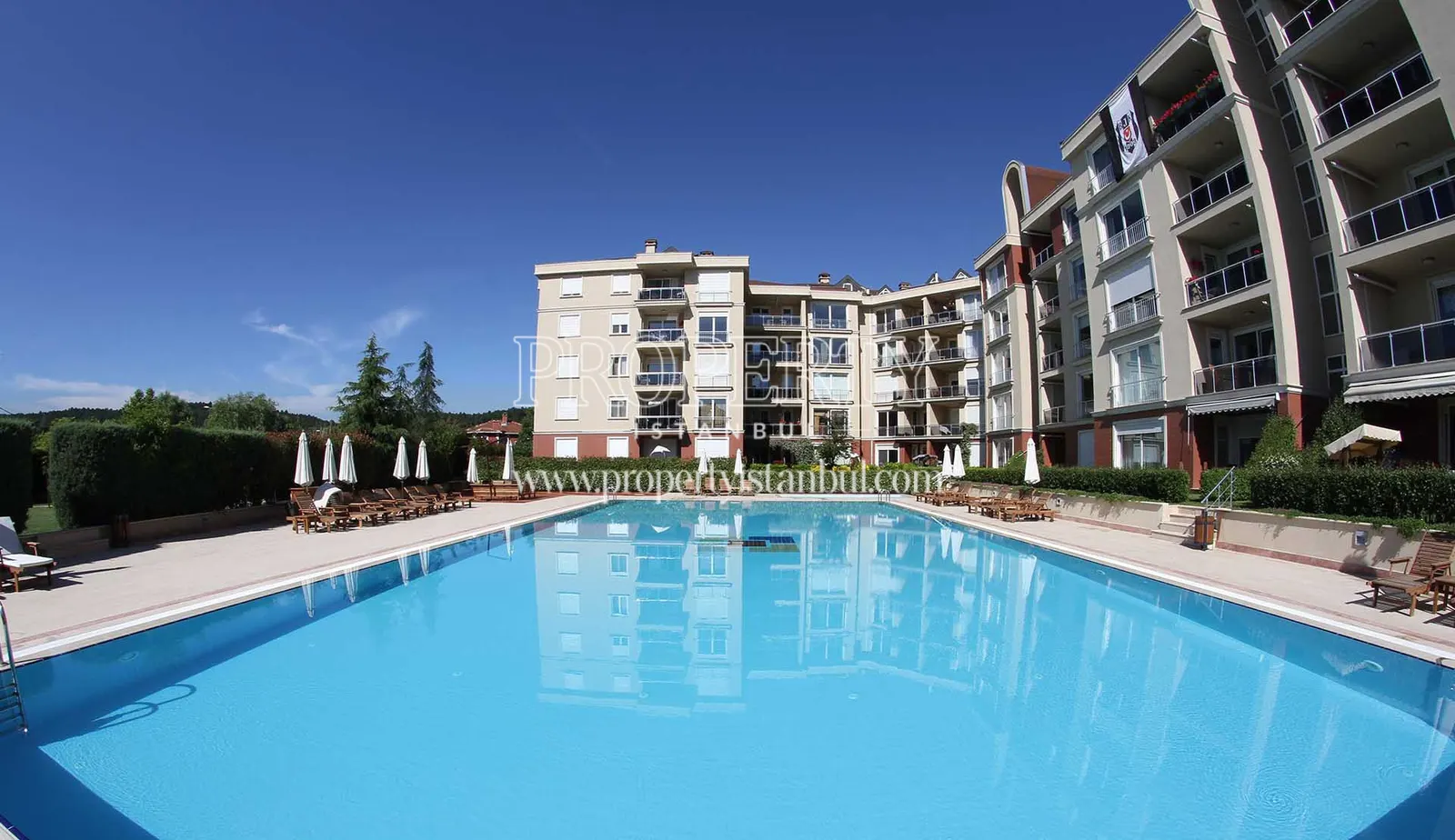 Kemer Corner outdoor swimming pool