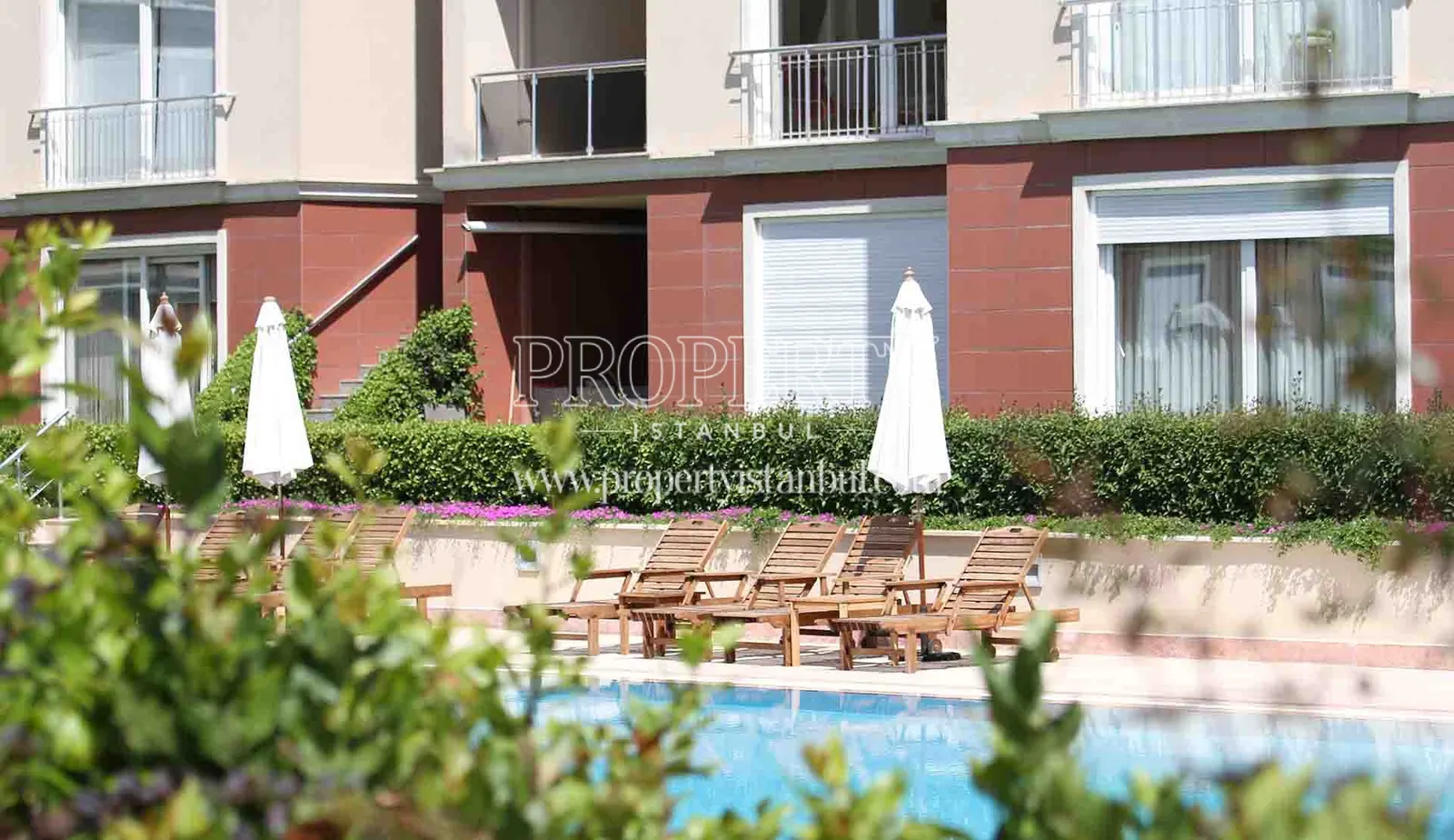 Kemer Corner swimming pool