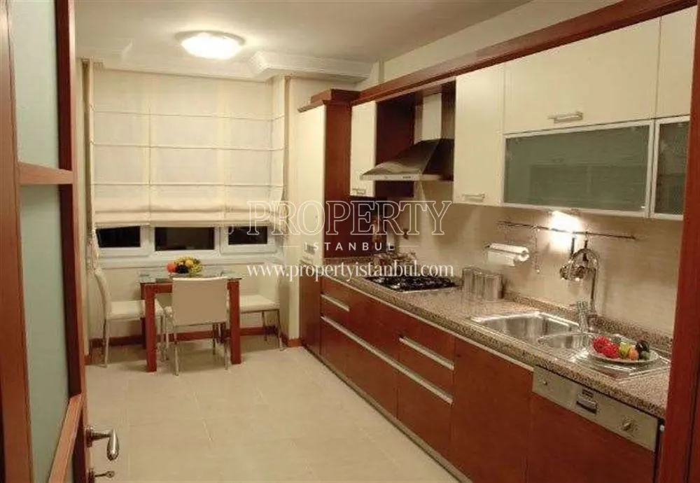 The kitchen in Kemerpark homes