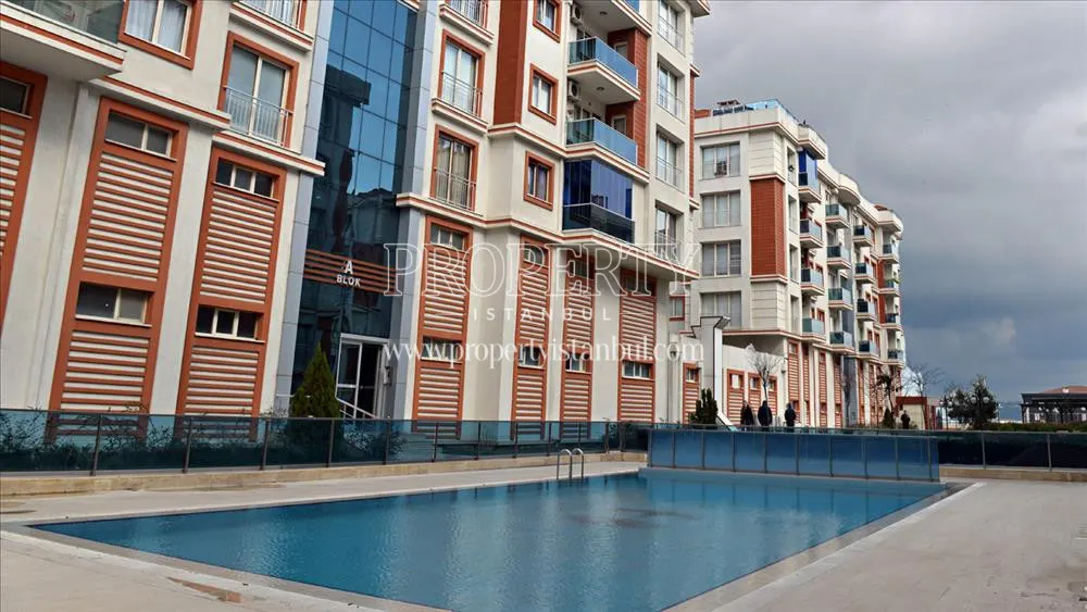 Lavinya Park compound