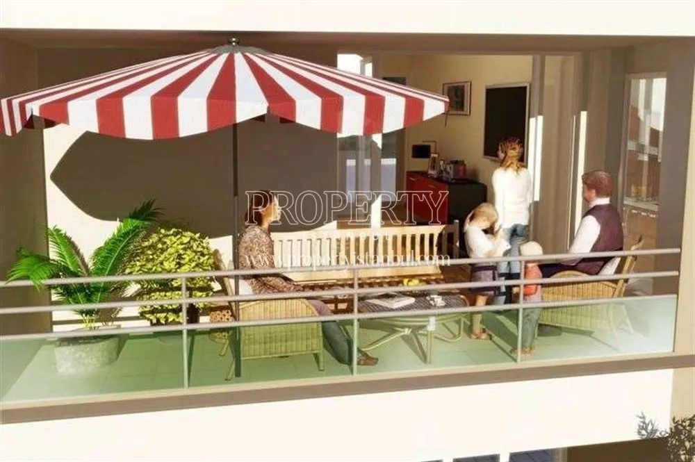 Mahalle Istanbul unit balcony with the residents