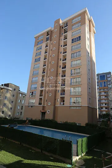 Mimoza Downtown building with the swimming pool