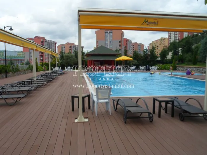 The swimming pool of Misstanbul Evleri