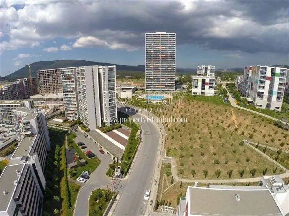 Nar Kule project from afar