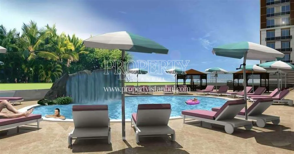 The swimming pool of Nefes Residence