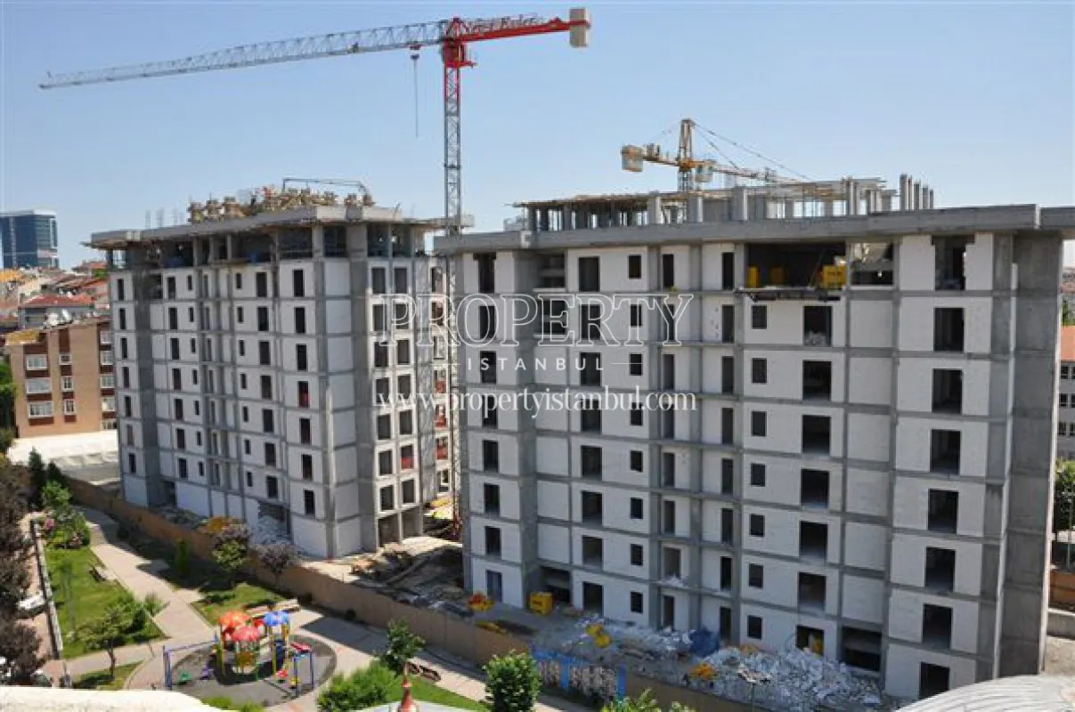 Nev-i Evler when it is under construction
