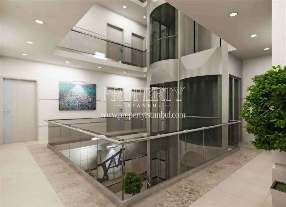 The elevator of the Orint Park building
