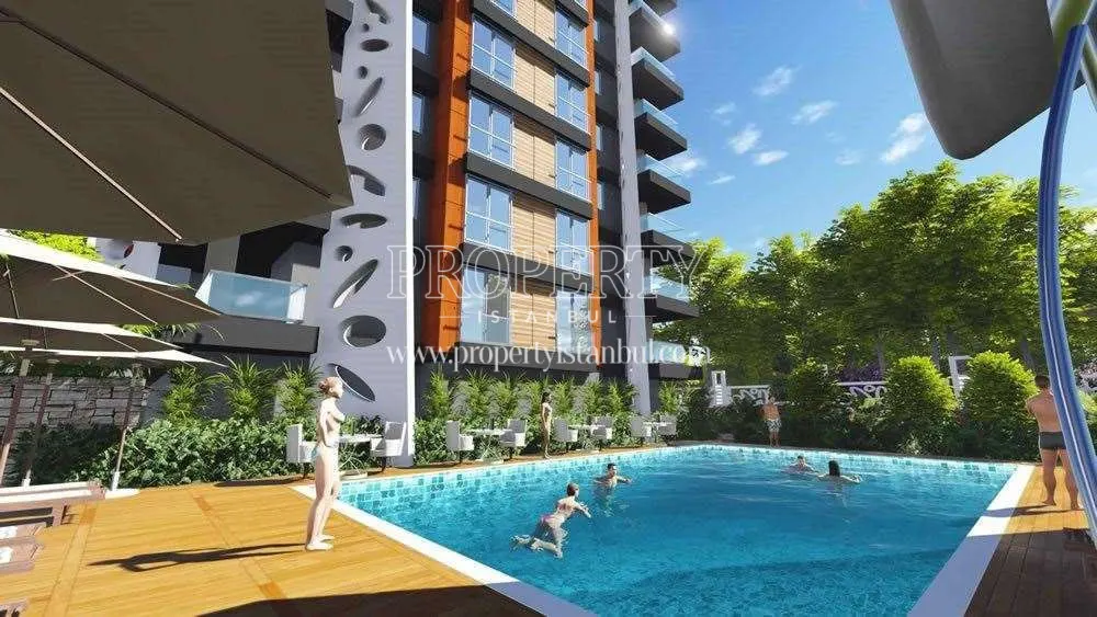 The outdoor swimming pool of Perk Residence