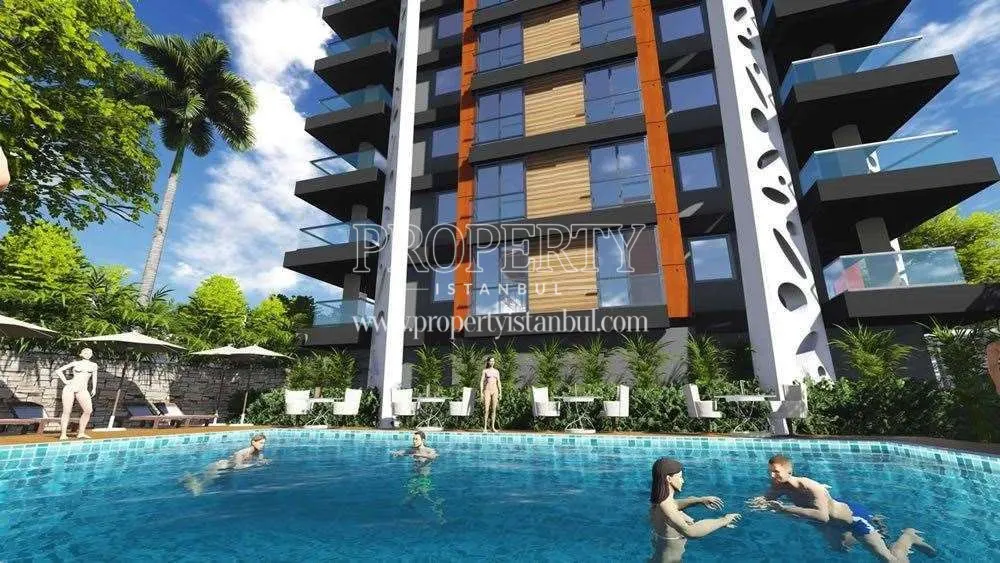 The outdoor swimming pool of Perk Residence