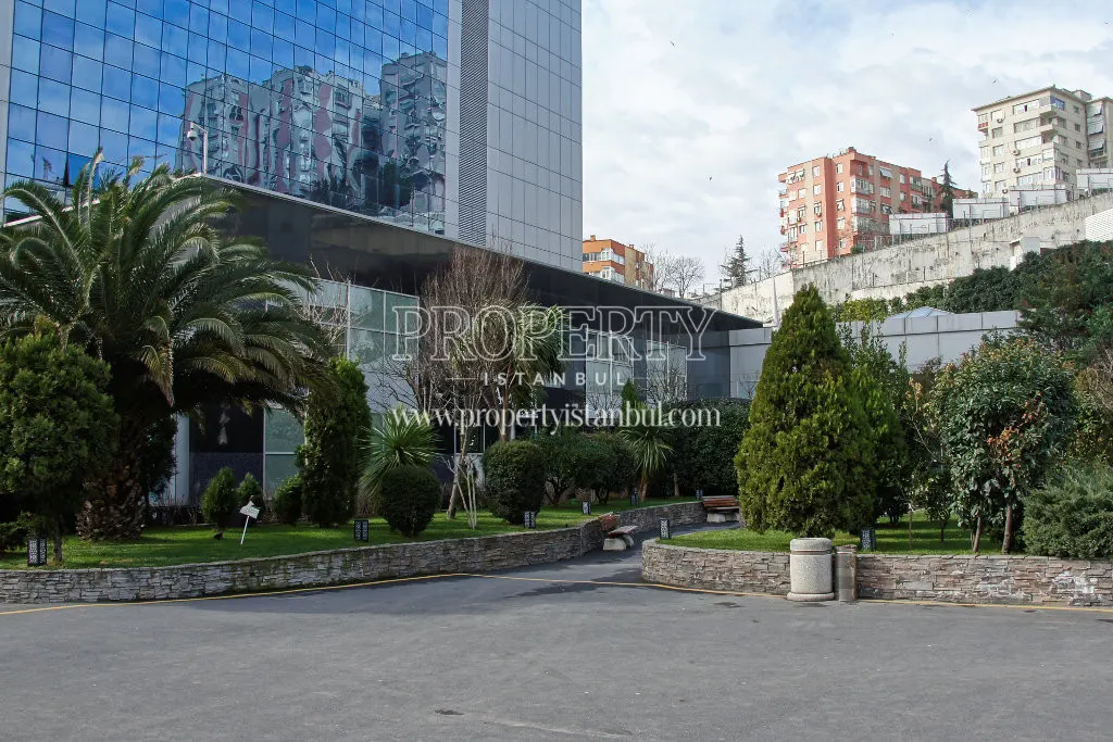 Polat Tower Residence garden