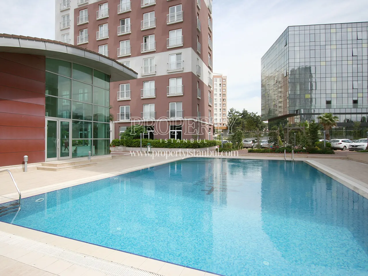Propa Aura Residence swimming pool