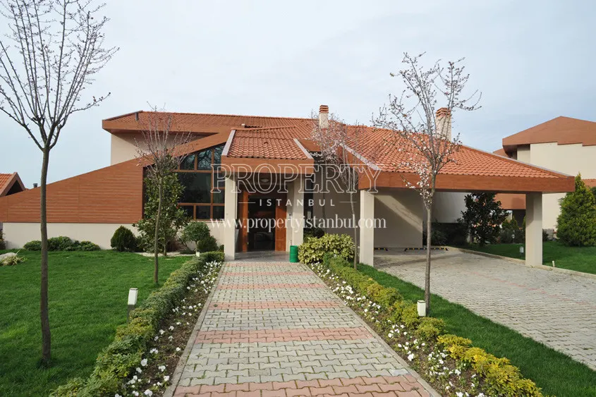 A villa in Resadiye Villalari