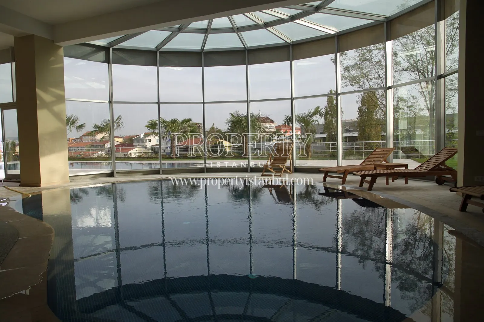 The indoor swimming pool in Seba Serenity
