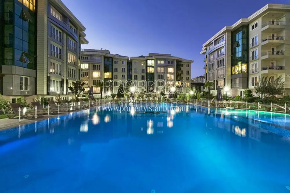 Outdoor swimming pool in Selale Premium