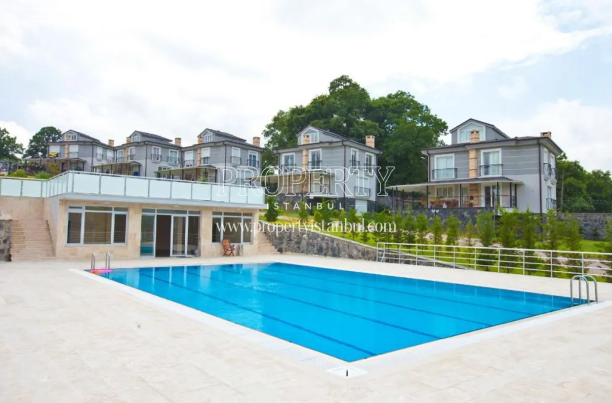 Sultan Resat Konaklari swimming pool
