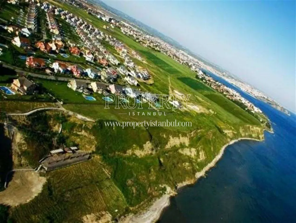 Sunflower Altinorak project with the sea