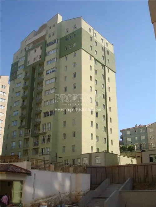 The back side of Validesuyu Konutlari building