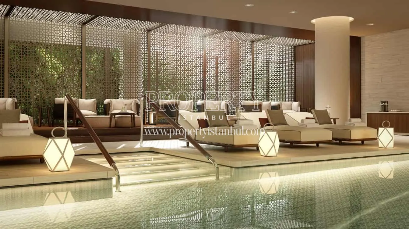 Mandarin Oriental Residences Pool