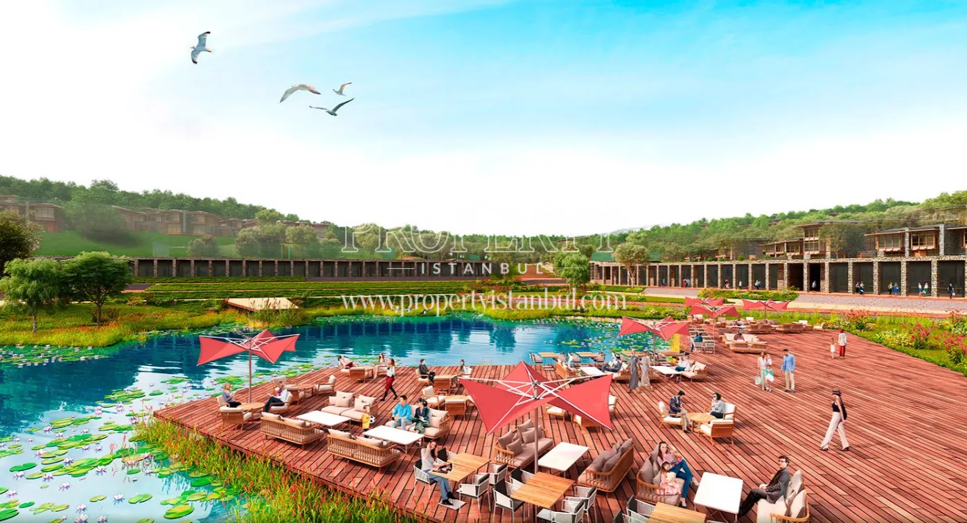 The cafe next to the artificial lake in the Dusler Vadisi Riva compound