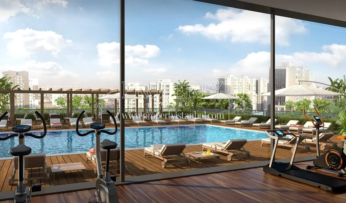 Gym and outdoor swimming pool in Brand Istanbul Park
