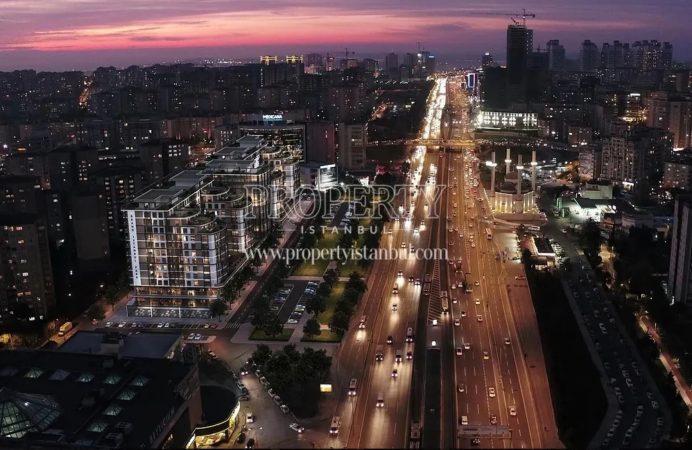 Brand Istanbul Park project next to the E5 highway