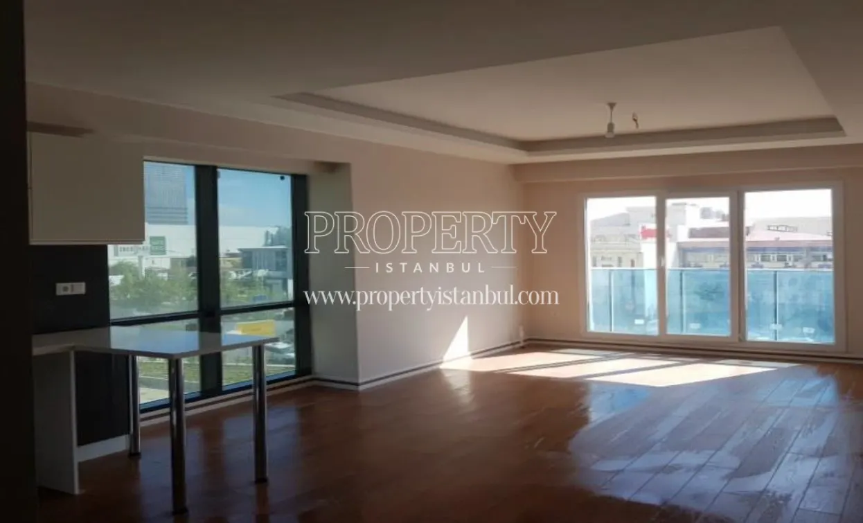 Spacious 1-bedroom apartment in Yalcintepe Residence