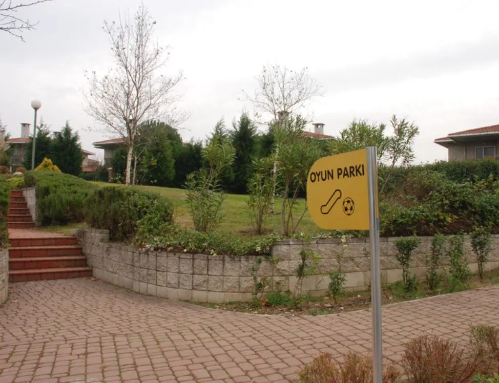 Walking track in Arkeon Evleri