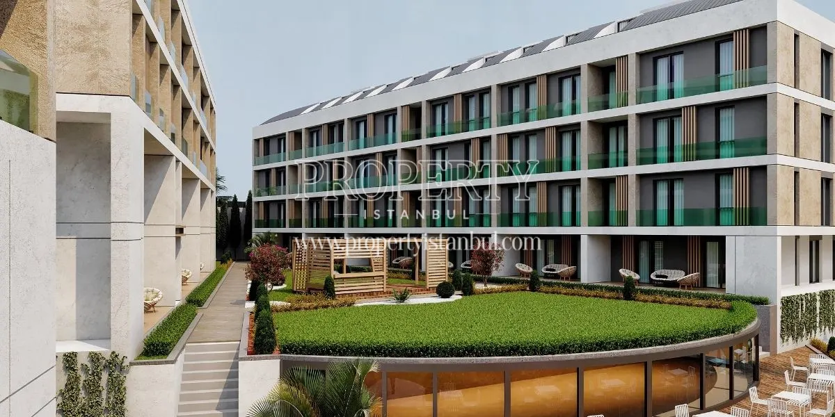 A building with its garden in Alya Mercan Project