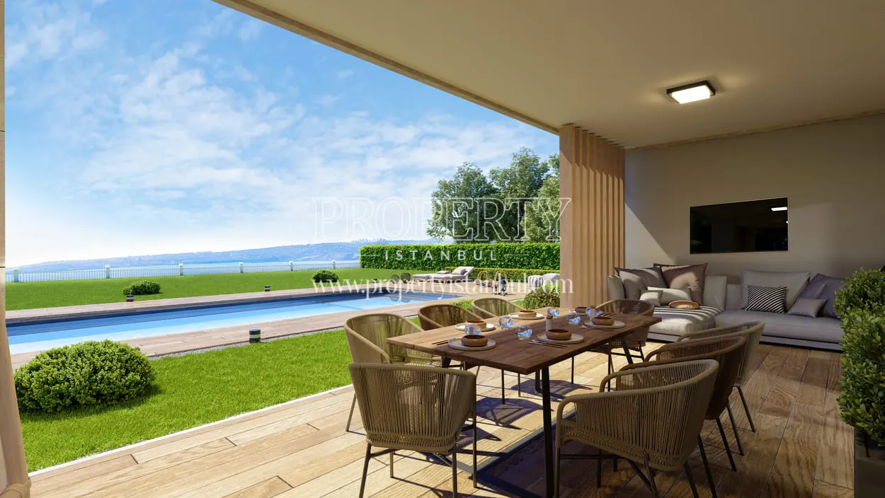 Garden dining area of a villa in Big Country