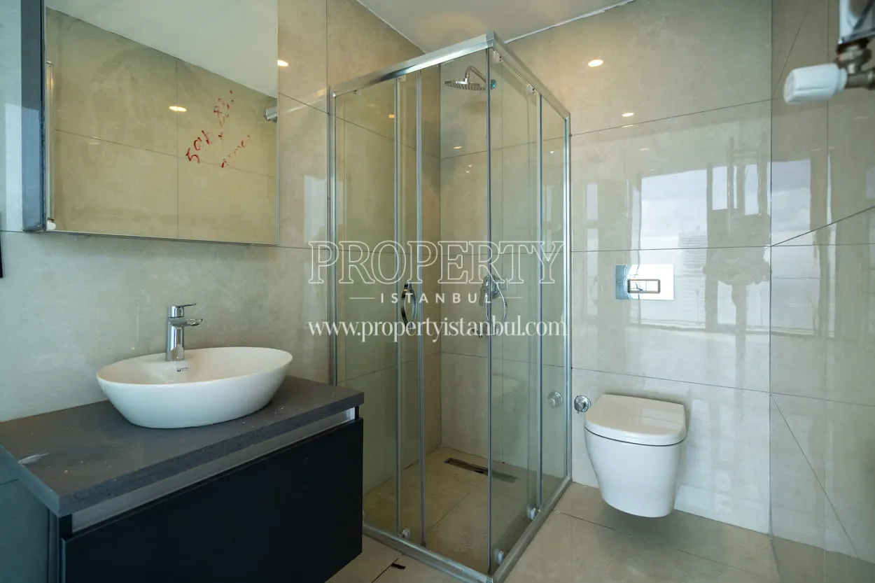 Bathroom of an apartment in the Empire Avcilar project