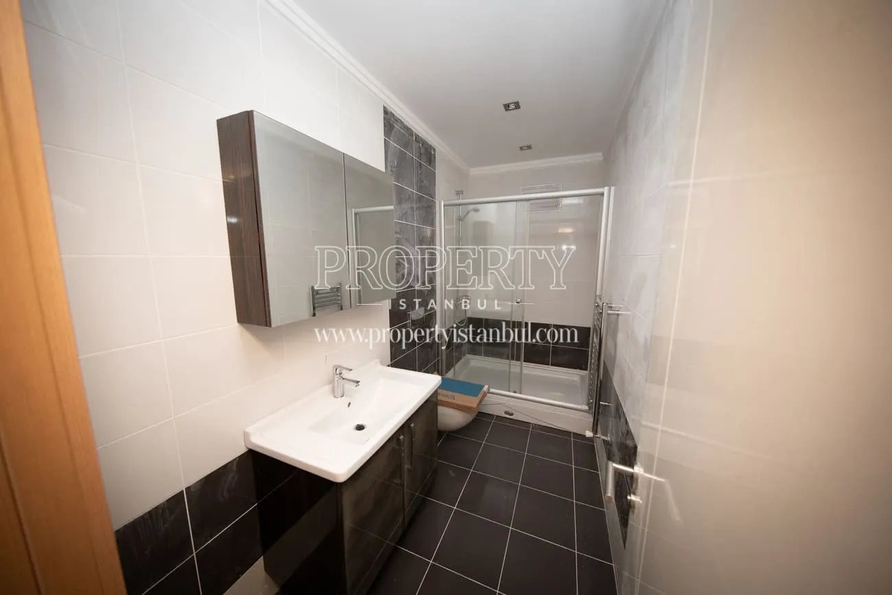 Bathroom of an apartment in Hilal Konaklari