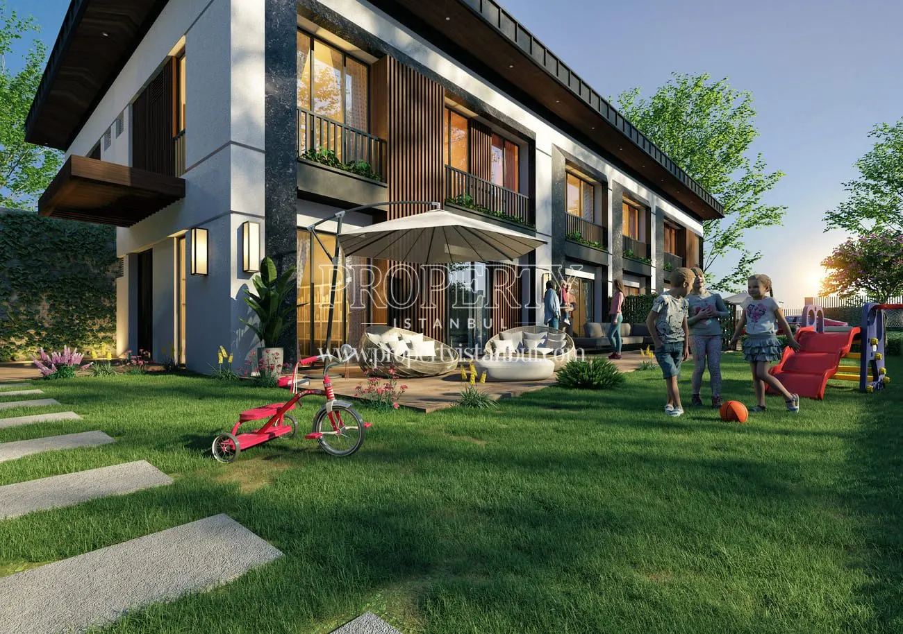 Private garden of a villa in Artea Bahcesehir project