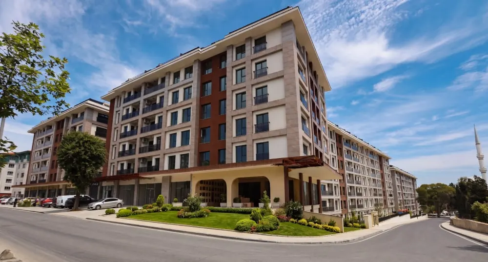 Alya Merkezefendi blocks seen from the street