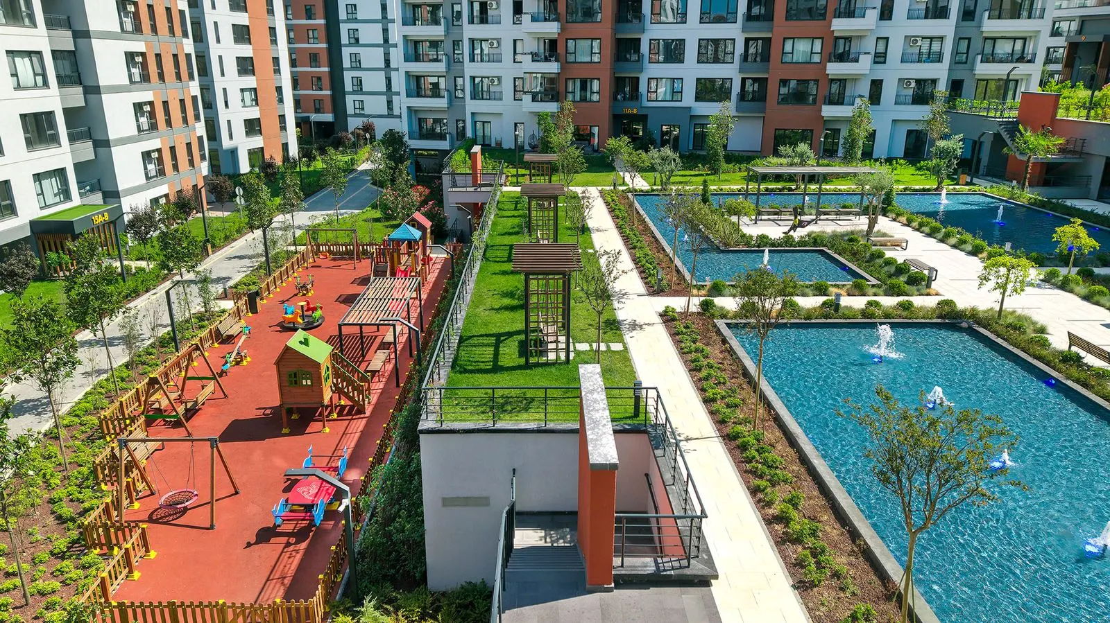 Playground and pools at Avrupa Konutlari Yenimahalle from above
