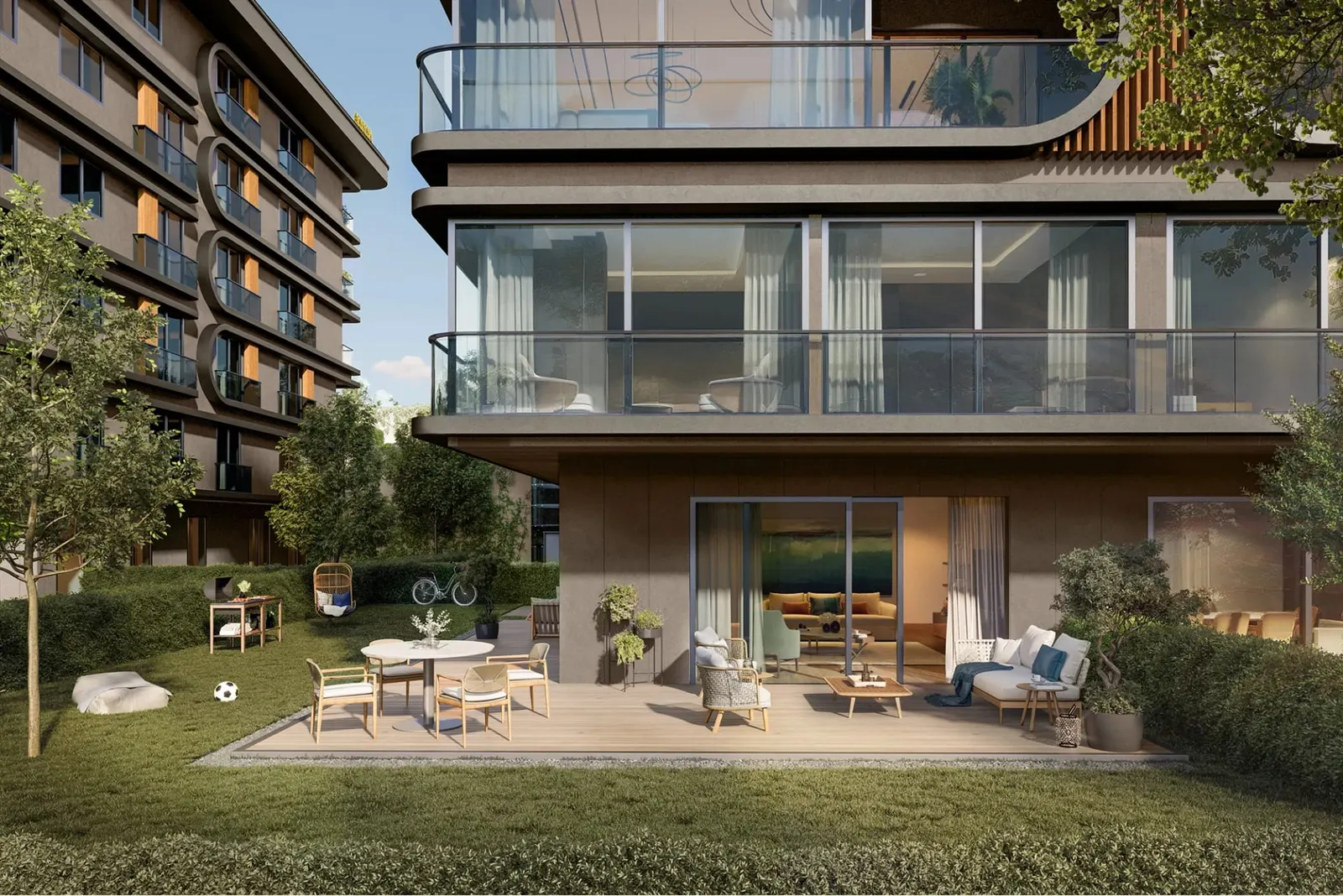Private garden of a Bogaz Camlica garden duplex