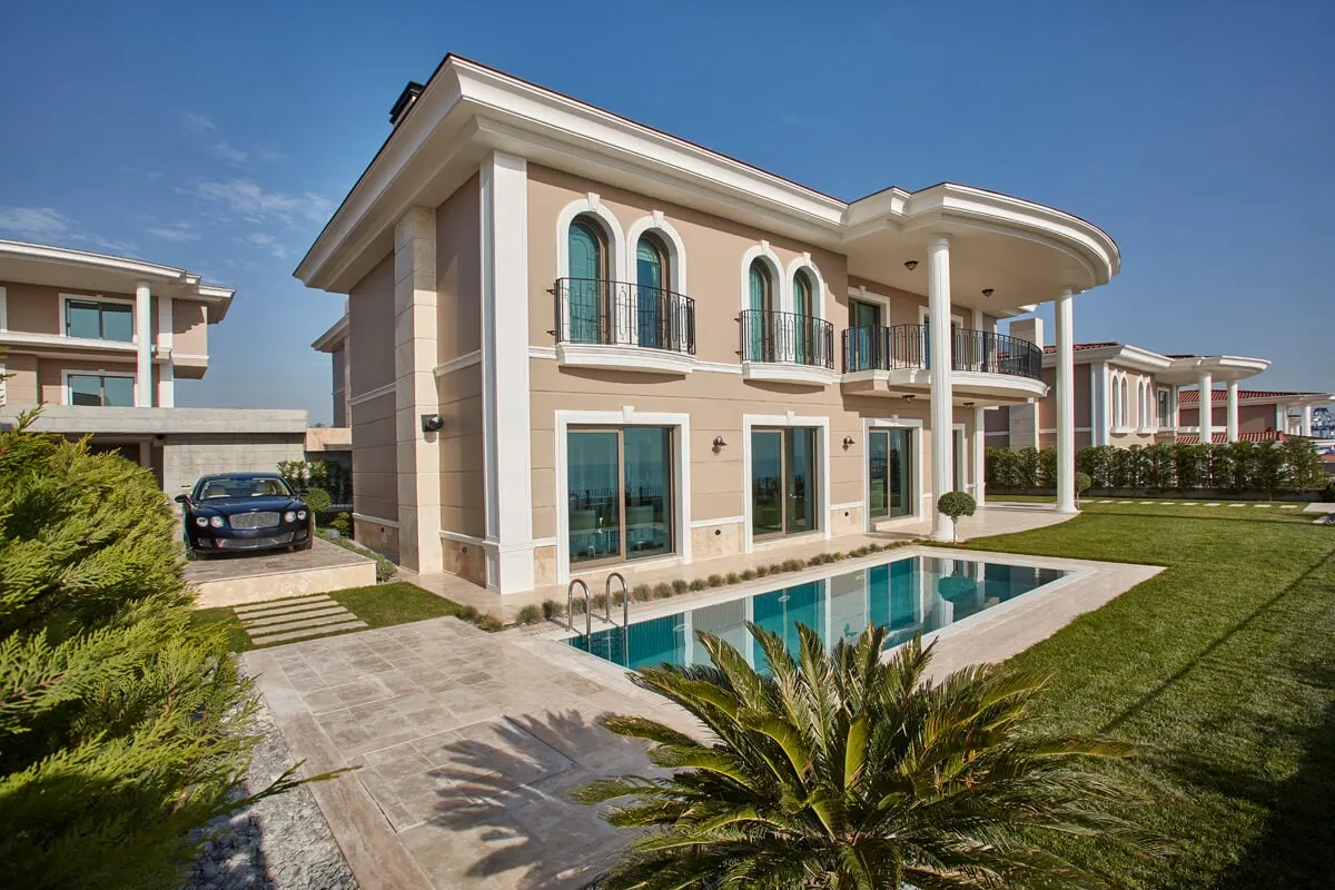 Detached villa with a pool at Deniz Istanbul Marina Evleri