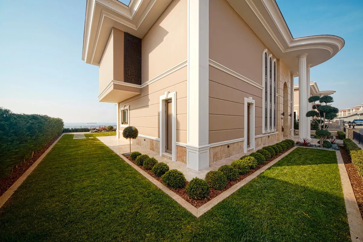 Garden side of a Deniz Istanbul Marina Evleri villa