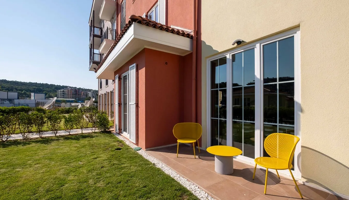 Private garden of a ground floor flat at Istanbul Istanbul