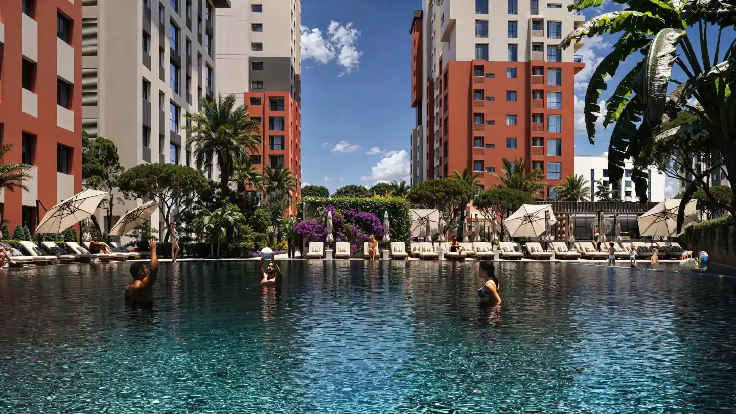 Outdoor pool between the Tria Green Life blocks