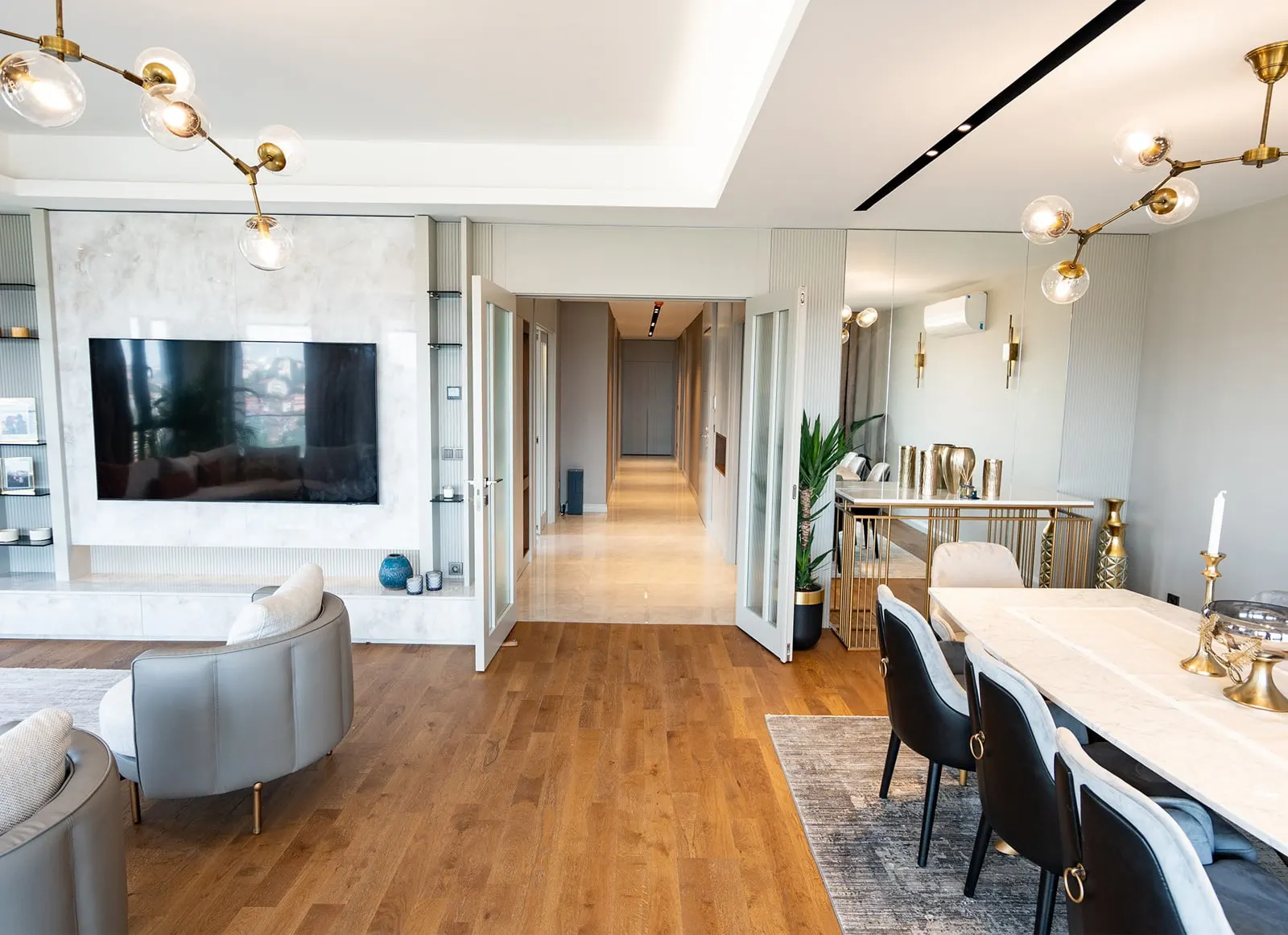 Living and dining area in a Viridis Cengelkoy apartment